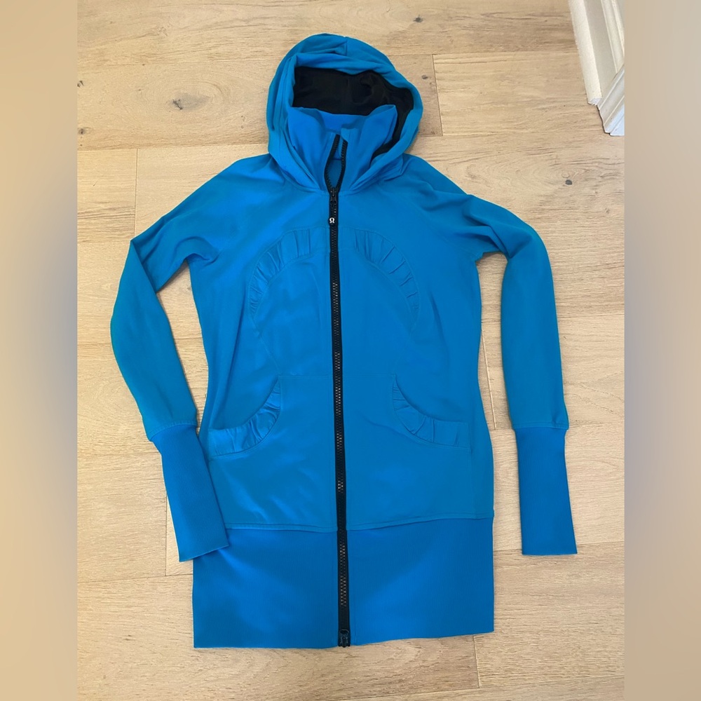 Lululemon Blue Zip Hoodie size 6. Work out/ Sports wear